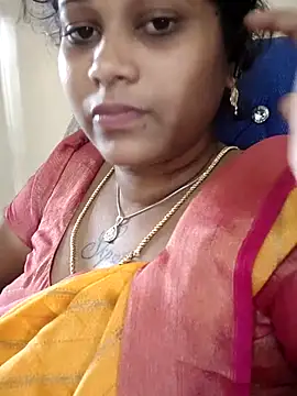 sweetqueen143 online show from November 22, 2025, 4:44 am