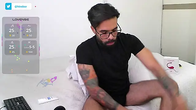 Snapshot of htrebor87 chatting on February 12, 2026, 7:31 pm htrebor87 online show from February 12, 2026, 7:31 pm