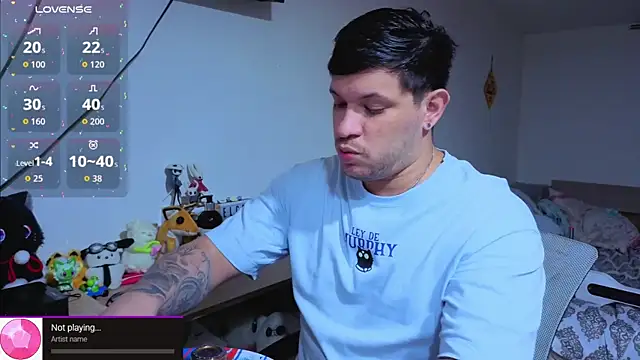 Snapshot of ryden_01 chatting on December 19, 2025, 11:34 pm ryden 01 online show from December 19, 2025, 11:34 pm