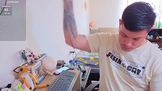 Snapshot of ryden_01 chatting on January 5, 2026, 6:00 pm ryden 01 online show from January 5, 2026, 6:00 pm