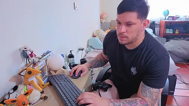 Snapshot of ryden_01 chatting on January 13, 2026, 3:28 pm ryden 01 online show from January 13, 2026, 3:28 pm