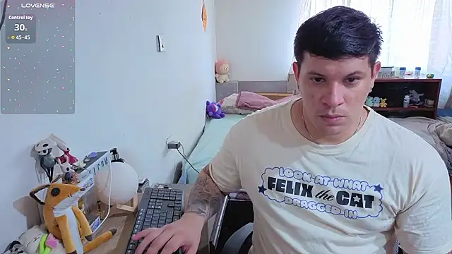 Snapshot of ryden_01 chatting on February 1, 2026, 8:51 pm ryden 01 online show from February 1, 2026, 8:51 pm