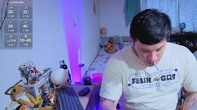 Snapshot of ryden_01 chatting on February 18, 2026, 10:50 pm ryden 01 online show from February 18, 2026, 10:50 pm