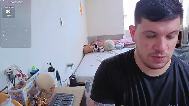 Snapshot of ryden_01 chatting on March 1, 2026, 8:11 pm ryden 01 online show from March 1, 2026, 8:11 pm