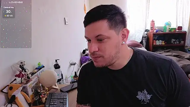 Snapshot of ryden_01 chatting on March 5, 2026, 3:08 pm ryden 01 online show from March 5, 2026, 3:08 pm