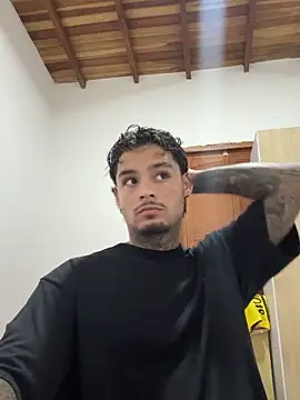 Snapshot of SexyBOy_2217 chatting on March 7, 2026, 1:24 am SexyBOy 2217 online show from March 7, 2026, 1:24 am