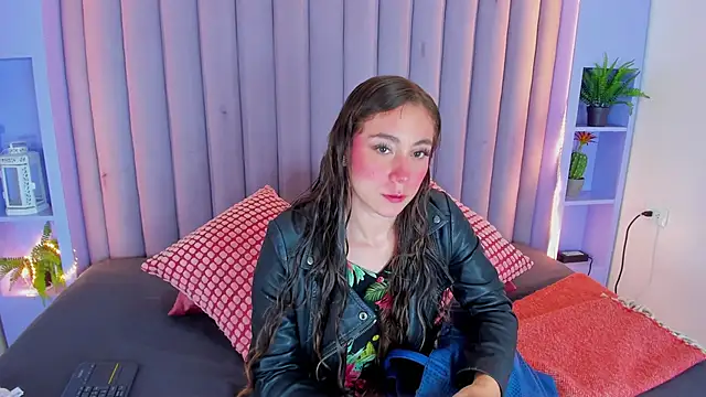 MyApril   online show from November 17, 2025, 11:49 am