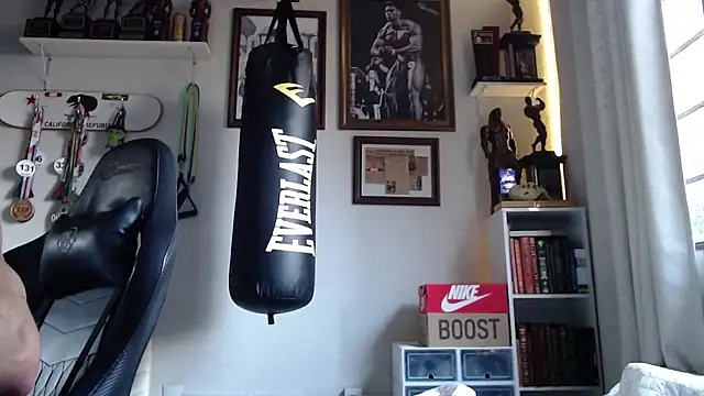 Snapshot of henryhadesflirt chatting on November 9, 2025, 8:07 pm henryhadesflirt online show from November 9, 2025, 8:07 pm