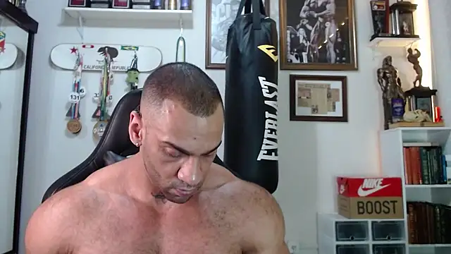 Snapshot of henryhadesflirt chatting on November 18, 2025, 10:14 pm henryhadesflirt online show from November 18, 2025, 10:14 pm