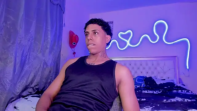 Snapshot of Glader31 chatting on November 16, 2025, 8:58 pm Glader31 online show from November 16, 2025, 8:58 pm