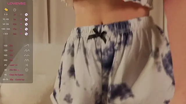 Snapshot of blooming_rosee chatting on February 20, 2026, 10:32 pm blooming rosee online show from February 20, 2026, 10:32 pm