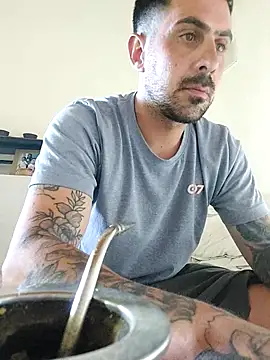 Snapshot of coherro3 chatting on November 5, 2025, 12:16 pm coherro3 online show from November 5, 2025, 12:16 pm