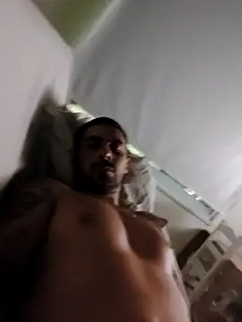 Snapshot of coherro3 chatting on December 18, 2025, 1:44 am coherro3 online show from December 18, 2025, 1:44 am