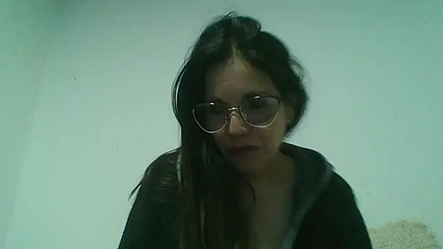 Snapshot of amira_mansur chatting on September 28, 2025, 10:59 pm amira mansur online show from September 28, 2025, 10:59 pm