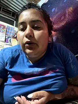 Snapshot of Ayee23-3 chatting on November 27, 2025, 11:23 am Ayee23-3 online show from November 27, 2025, 11:23 am