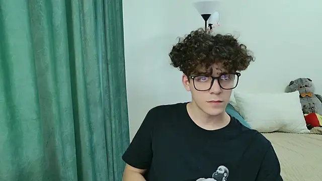 dreamgonetan online show from September 23, 2025, 2:31 pm