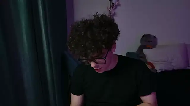 dreamgonetan online show from September 25, 2025, 8:23 pm