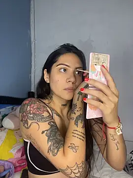 Snapshot of liahouses chatting on November 9, 2025, 12:09 am liahouses online show from November 9, 2025, 12:09 am