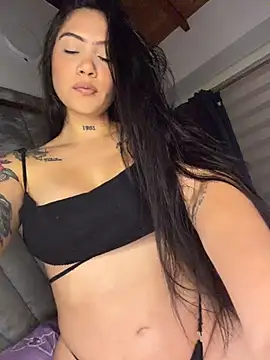 Snapshot of liahouses chatting on January 11, 2026, 1:43 am liahouses online show from January 11, 2026, 1:43 am