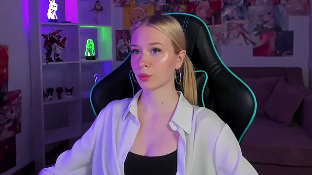 MiaGraces online show from October 24, 2025, 5:20 pm