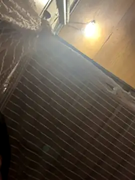 Snapshot of Tramy_xx chatting on October 31, 2025, 12:22 am Tramy xx online show from October 31, 2025, 12:22 am