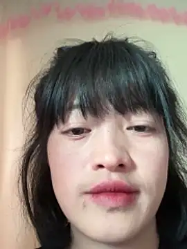 Snapshot of Tramy_xx chatting on December 2, 2025, 6:08 am Tramy xx online show from December 2, 2025, 6:08 am