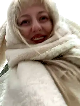 Snapshot of RonnieKiss chatting on October 13, 2025, 4:45 am RonnieKiss online show from October 13, 2025, 4:45 am