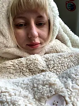 Snapshot of RonnieKiss chatting on October 18, 2025, 5:32 am RonnieKiss online show from October 18, 2025, 5:32 am