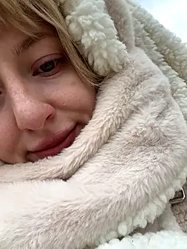 Snapshot of RonnieKiss chatting on October 28, 2025, 6:28 am RonnieKiss online show from October 28, 2025, 6:28 am