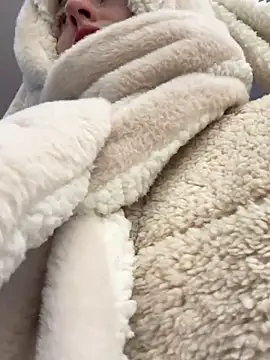 Snapshot of RonnieKiss chatting on November 7, 2025, 6:35 am RonnieKiss online show from November 7, 2025, 6:35 am