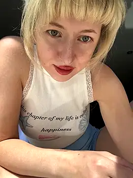 Snapshot of RonnieKiss chatting on December 19, 2025, 5:47 am RonnieKiss online show from December 19, 2025, 5:47 am