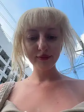 Snapshot of RonnieKiss chatting on January 6, 2026, 9:24 am RonnieKiss online show from January 6, 2026, 9:24 am