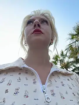 Snapshot of RonnieKiss chatting on February 24, 2026, 9:51 am RonnieKiss online show from February 24, 2026, 9:51 am