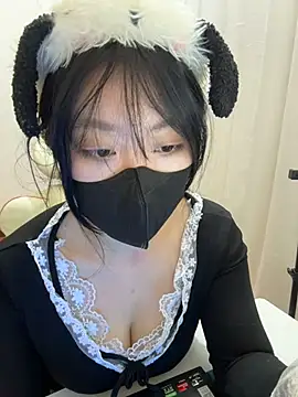 Snapshot of AZ37866 chatting on December 18, 2025, 1:17 pm AZ37866 online show from December 18, 2025, 1:17 pm