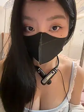 Snapshot of AZ37866 chatting on February 14, 2026, 2:14 pm AZ37866 online show from February 14, 2026, 2:14 pm