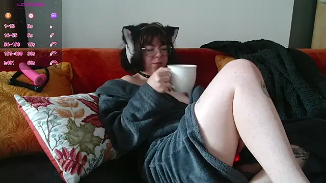 Snapshot of HardNerdVoid chatting on October 2, 2025, 6:53 am HardNerdVoid online show from October 2, 2025, 6:53 am