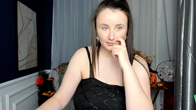 Snapshot of LilaWinks chatting on October 30, 2025, 1:12 pm LilaWinks online show from October 30, 2025, 1:12 pm