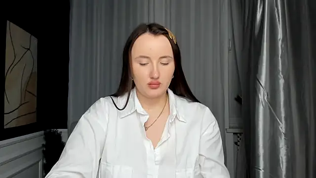 Snapshot of LilaWinks chatting on December 18, 2025, 1:28 pm LilaWinks online show from December 18, 2025, 1:28 pm