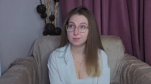 Snapshot of DaliaRadtke chatting on November 20, 2025, 6:18 pm DaliaRadtke online show from November 20, 2025, 6:18 pm