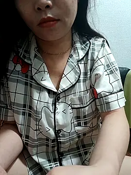 Snapshot of Minssara20 chatting on September 20, 2025, 12:17 pm Minssara20 online show from September 20, 2025, 12:17 pm