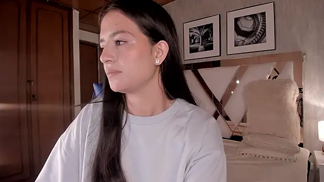 Snapshot of HaathorX chatting on February 8, 2026, 6:44 pm HaathorX online show from February 8, 2026, 6:44 pm