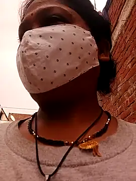 Mona darling21 online show from October 29, 2025, 5:20 am