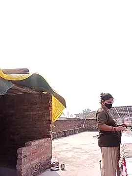 Mona darling21 online show from November 13, 2025, 6:12 am