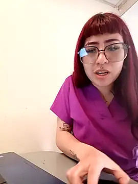 Snapshot of CAROLINA_17- chatting on October 2, 2025, 2:46 pm CAROLINA 17- online show from October 2, 2025, 2:46 pm