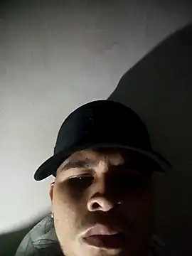 Snapshot of curvahot chatting on October 12, 2025, 8:02 am curvahot online show from October 12, 2025, 8:02 am