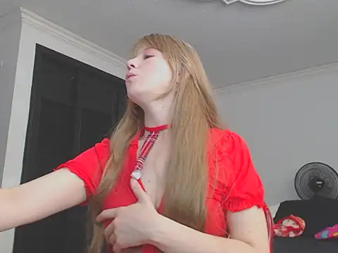 Rubialuna online show from November 10, 2025, 9:14 pm