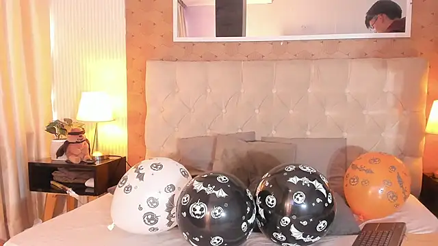 liam twiink online show from October 31, 2025, 8:10 pm