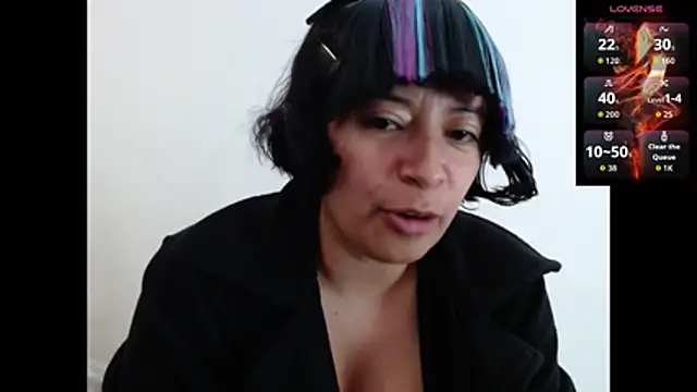 Acelinrose online show from November 29, 2025, 1:25 pm