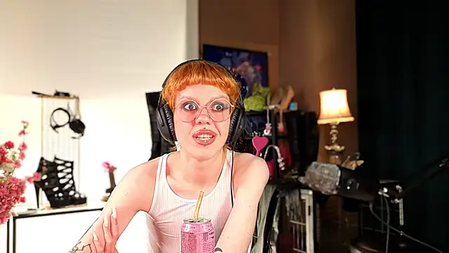 tacodeluxxxe online show from May 8, 2026, 9:20 pm
