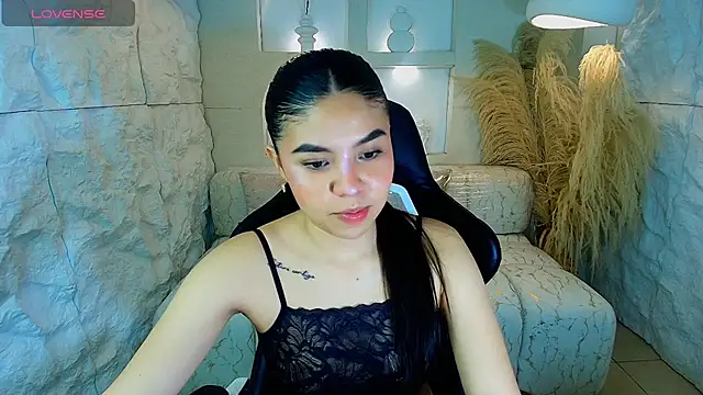 ambarina r online show from November 21, 2025, 3:16 am